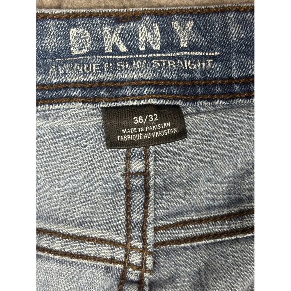 DKNY Avenue B Slim Straight Jeans Mens 36x32 Medium Wash Blue Denim Stretch